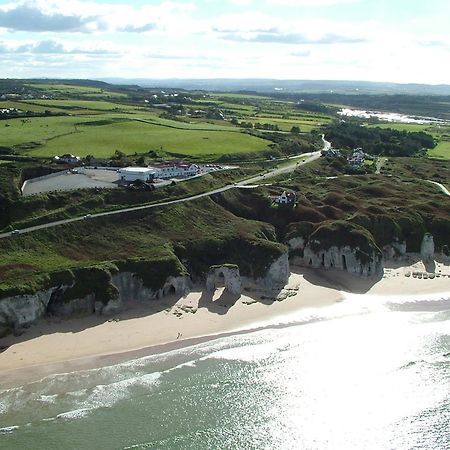 Royal Court Hotel Portrush Eksteriør bilde