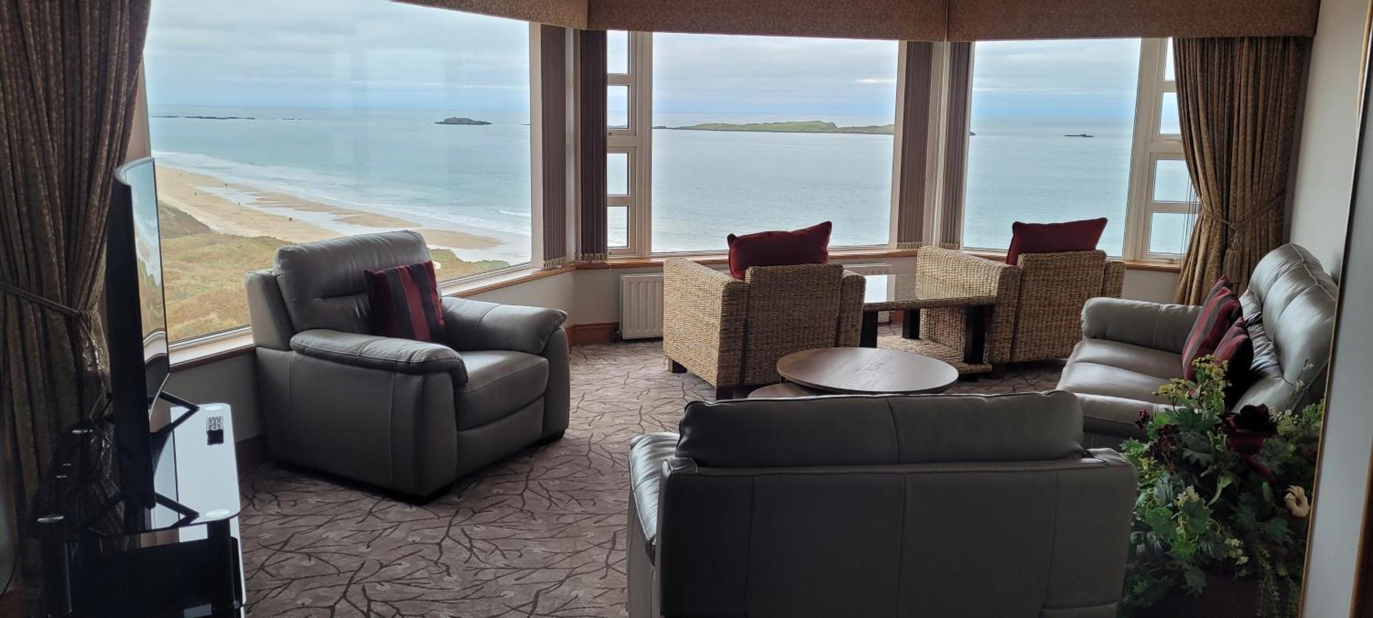 Royal Court Hotel Portrush Eksteriør bilde