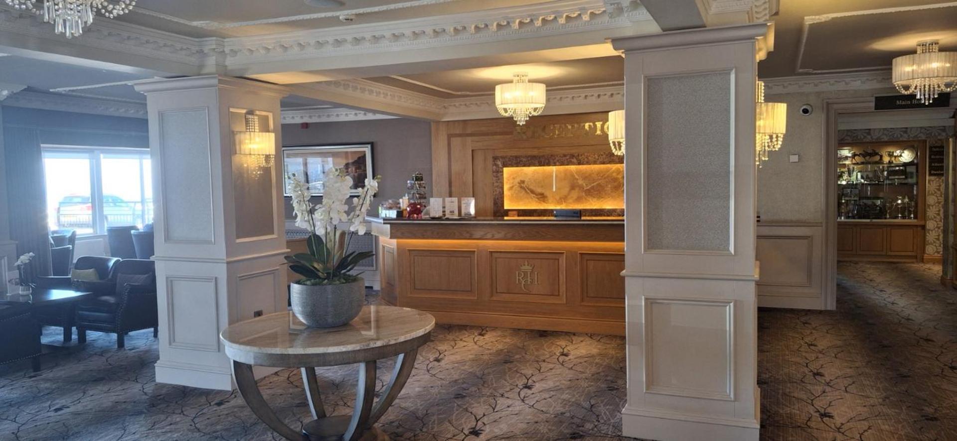 Royal Court Hotel Portrush Eksteriør bilde