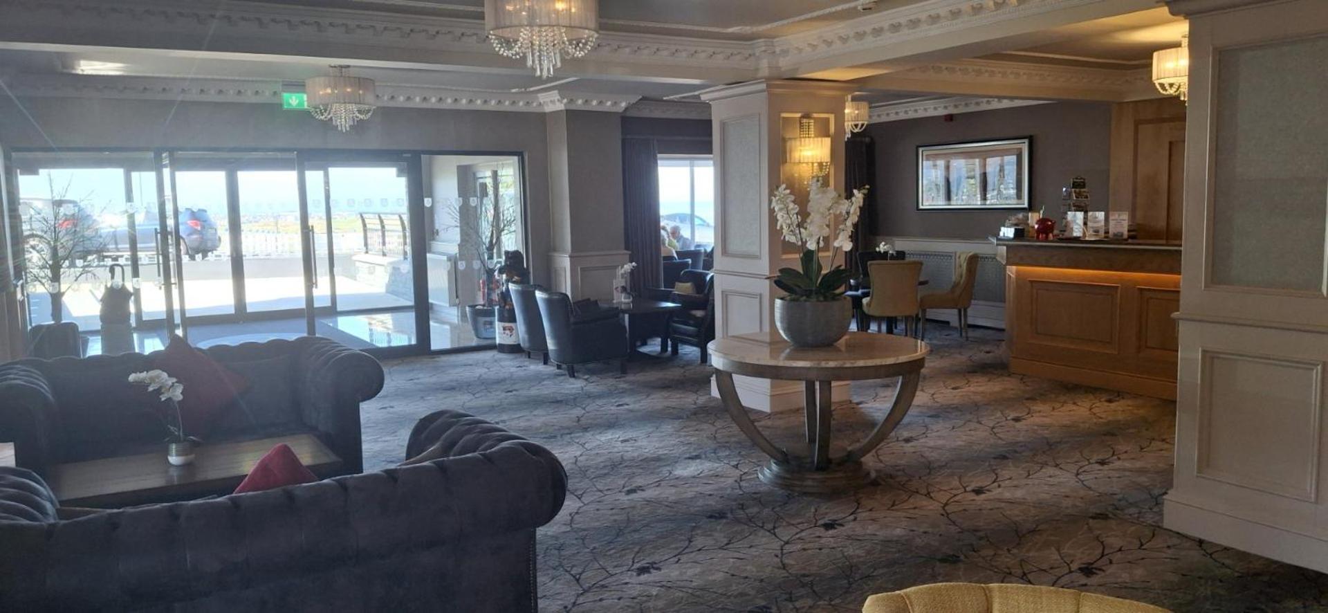 Royal Court Hotel Portrush Eksteriør bilde