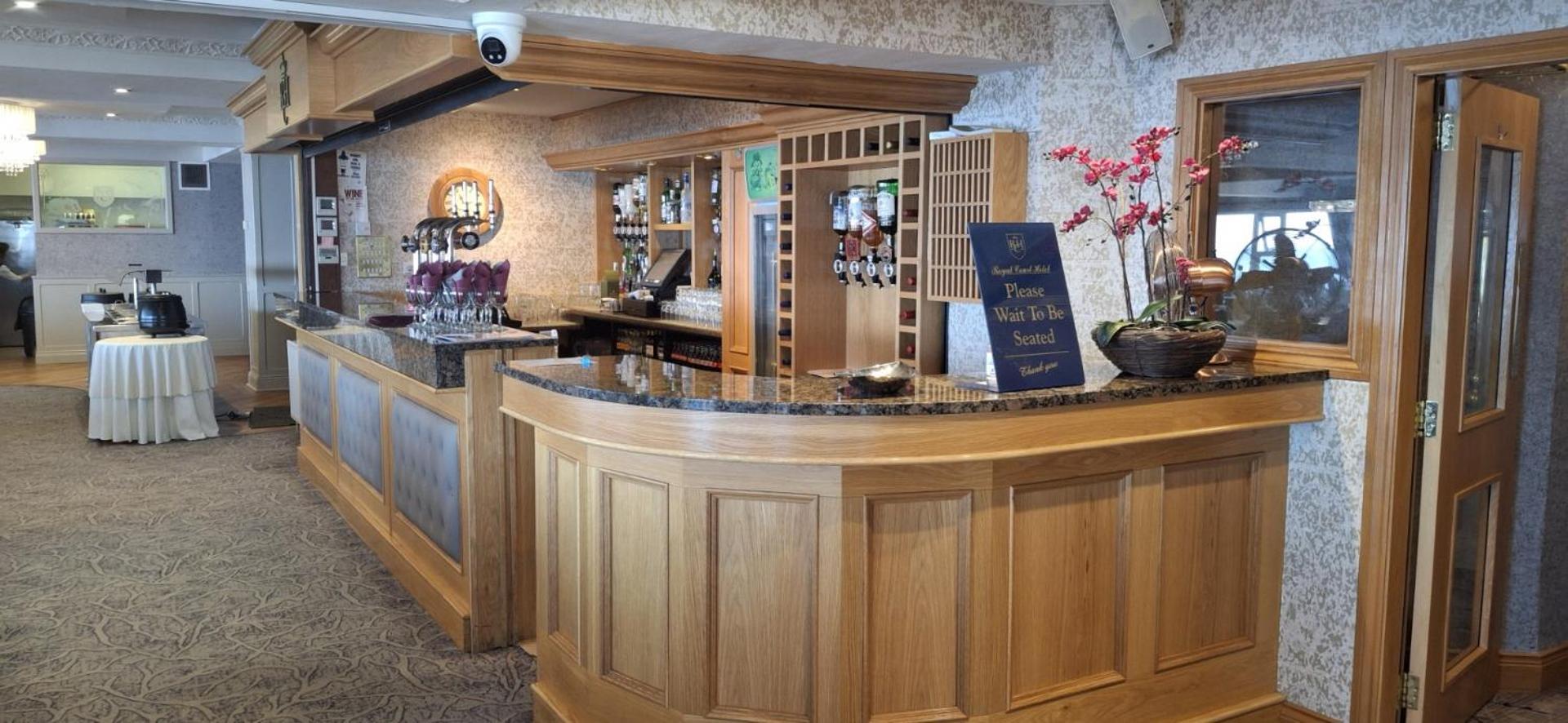 Royal Court Hotel Portrush Eksteriør bilde