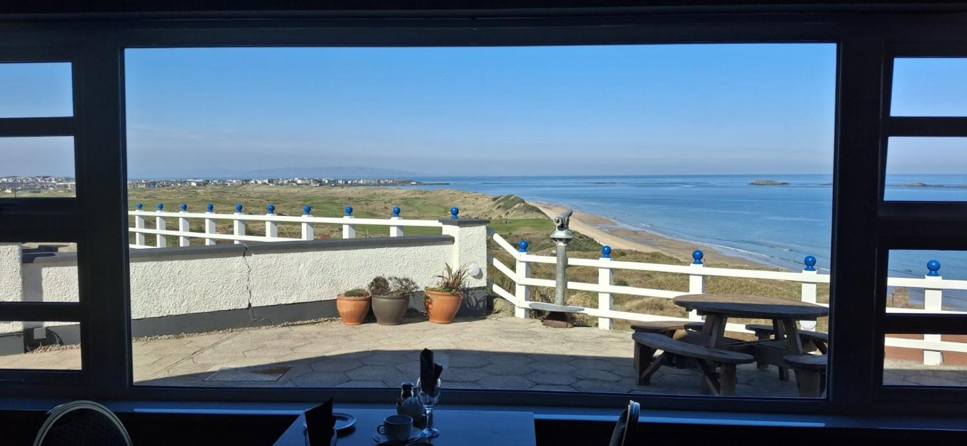 Royal Court Hotel Portrush Eksteriør bilde