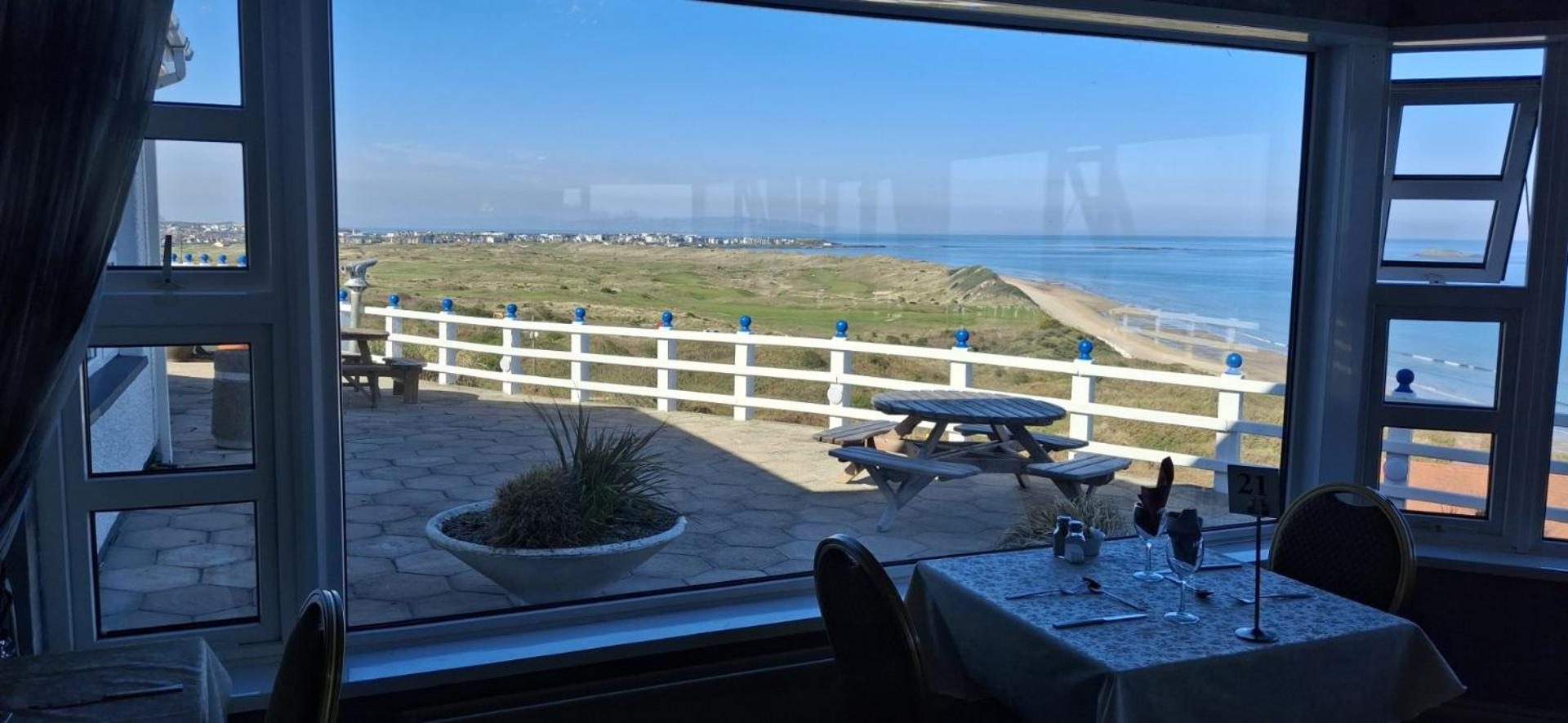 Royal Court Hotel Portrush Eksteriør bilde