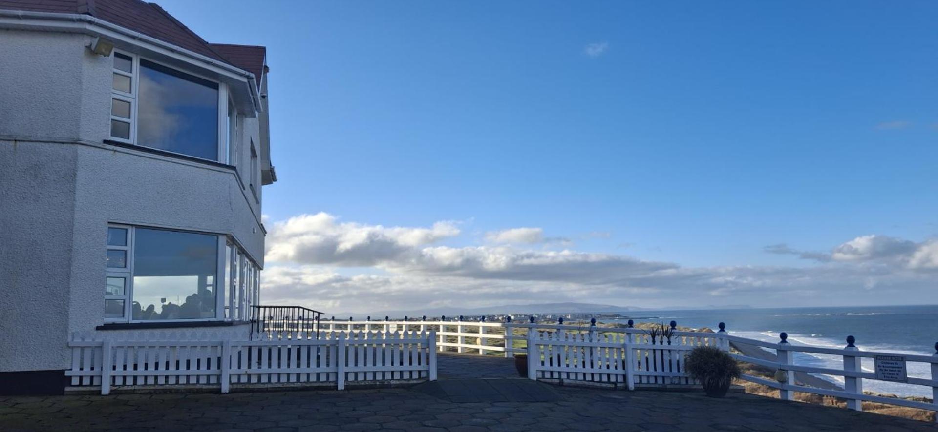 Royal Court Hotel Portrush Eksteriør bilde