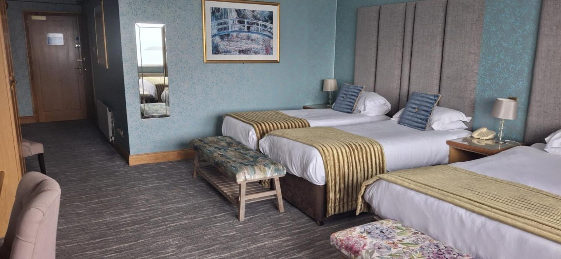 Royal Court Hotel Portrush Eksteriør bilde